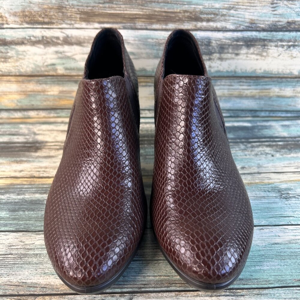 Ecco Chelsea Booties Womens Sz 9-9.5 Brown Leather Snake Print Slip On Dress